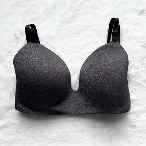 NWT Victorias Secret T-Shirt Lightly Lined Wireless Bra Grey Black size 32DDD